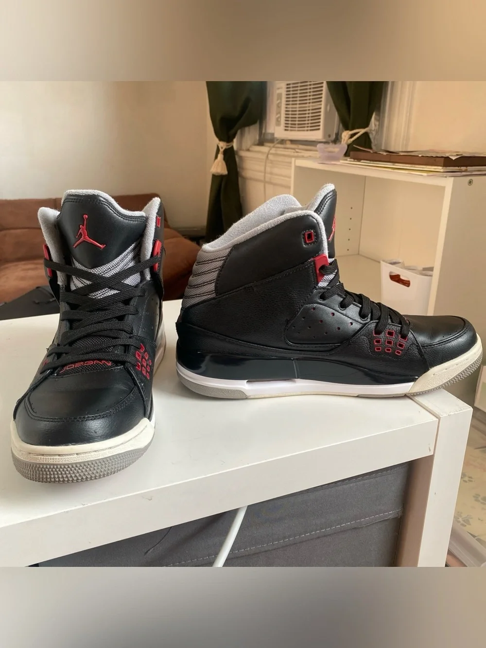Jordan SC-1 Black and Red High-Top Basketball Sneakers Men’s Size 9